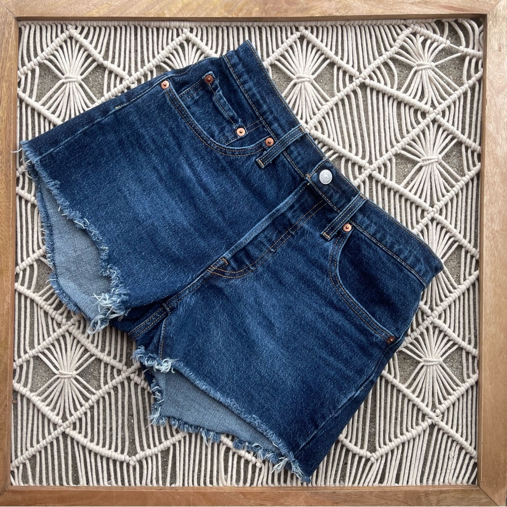 Levi’s 501 Jean Shorts Size 27